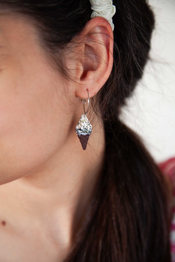 Σκουλαρίκια Παγωτό Μηχανής "Cookies & Cream Hoops" - Image 5
