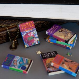Κολιέ - Harry Potter Mini Book (First Editions Collection) - 1. Harry Potter and the Philosopher's Stone